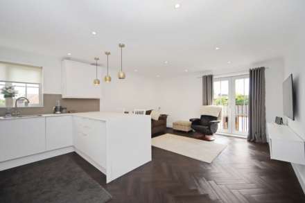 London Road, Aston Clinton, Image 3