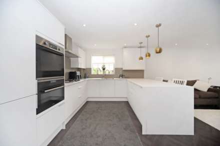 London Road, Aston Clinton, Image 7