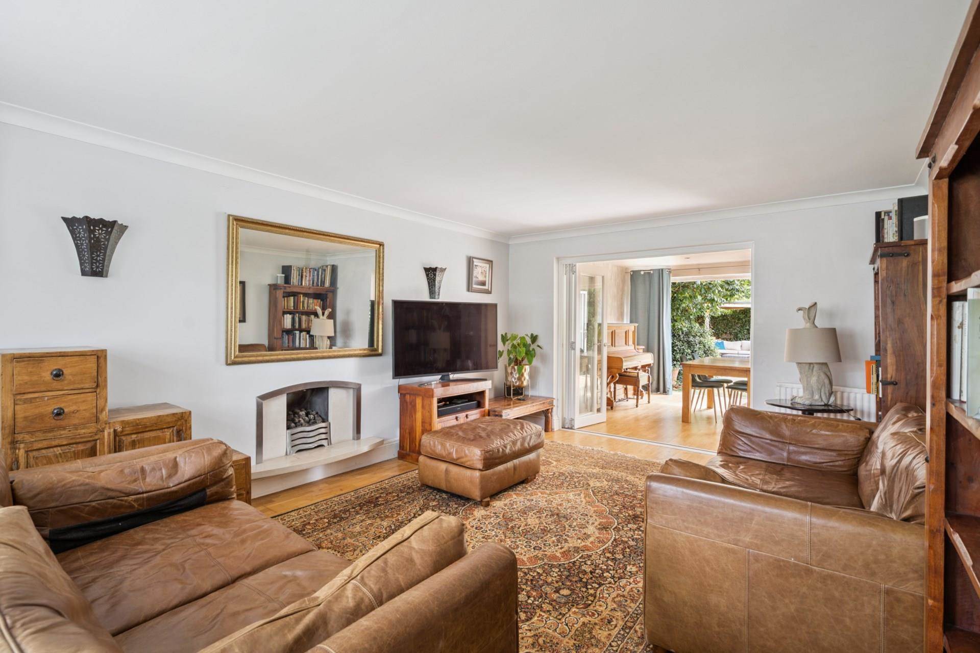 Chlitern Way, Tring, Image 4