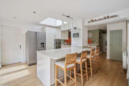 Chlitern Way, Tring, Image 11