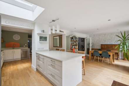 Chlitern Way, Tring, Image 9
