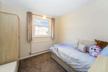 Grove Gardens, Tring, Image 18