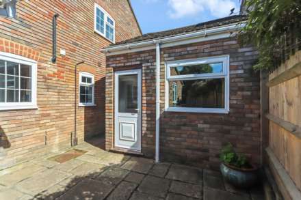 Grove Gardens, Tring, Image 22