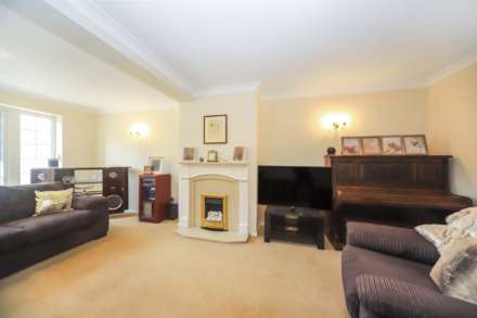 Grove Gardens, Tring, Image 6