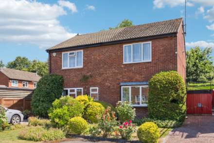 Mill Gardens, Tring, Image 1