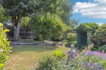 Mill Gardens, Tring, Image 14