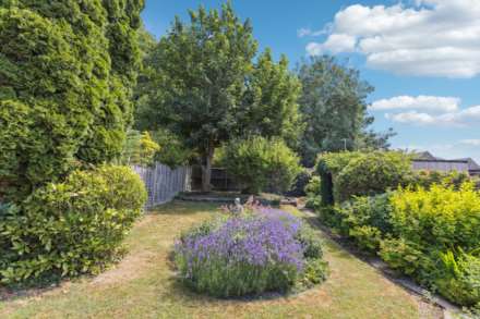 Mill Gardens, Tring, Image 2