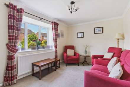 Mill Gardens, Tring, Image 3