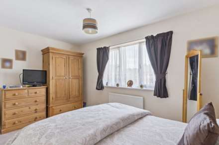 Mill Gardens, Tring, Image 9