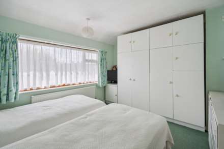Deans Close, Tring, Image 11