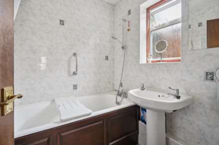Deans Close, Tring, Image 9