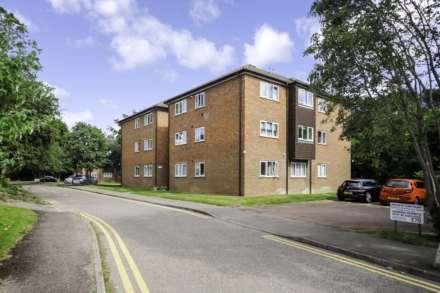St Well Court, Berkhamsted