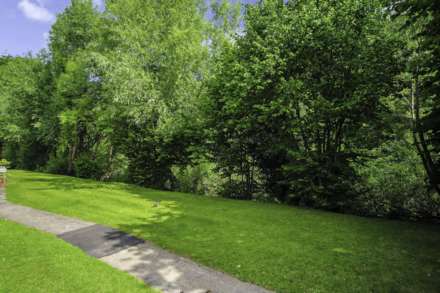 St Well Court, Berkhamsted, Image 10
