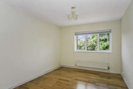 St Well Court, Berkhamsted, Image 2