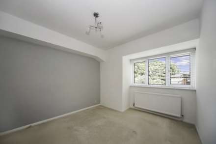 St Well Court, Berkhamsted, Image 6