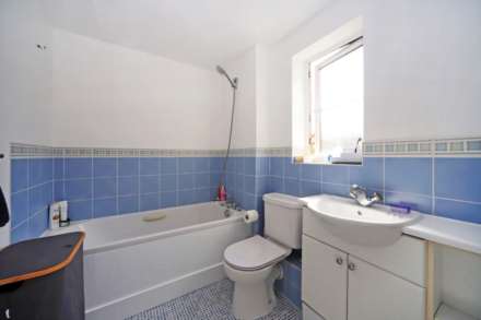 Convent Court, Cobbetts Rid, Tring, Image 9