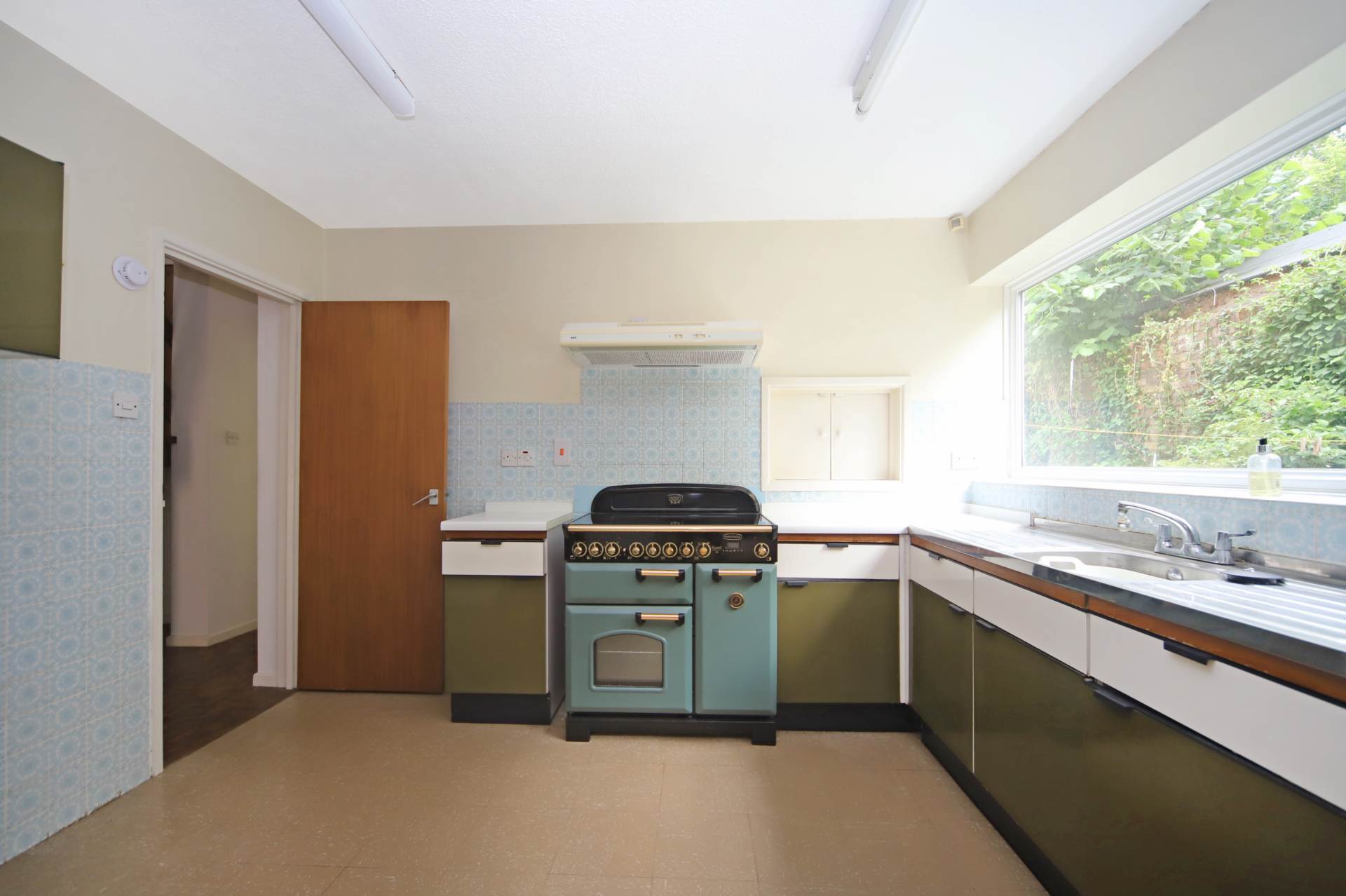 Mansion Drive, Tring, Image 11
