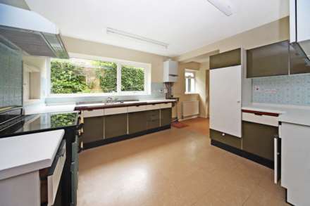 Mansion Drive, Tring, Image 10