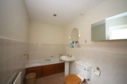Mansion Drive, Tring, Image 16