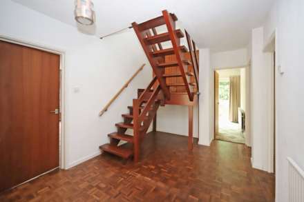 Mansion Drive, Tring, Image 7