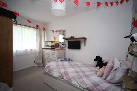 Longbridge Close, Tring, Image 16