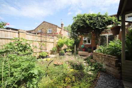 Longbridge Close, Tring, Image 21