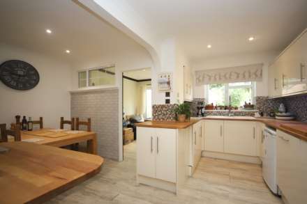 Longbridge Close, Tring, Image 9