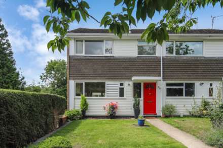 Faversham Close, Tring, Image 1