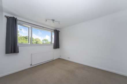 Faversham Close, Tring, Image 9