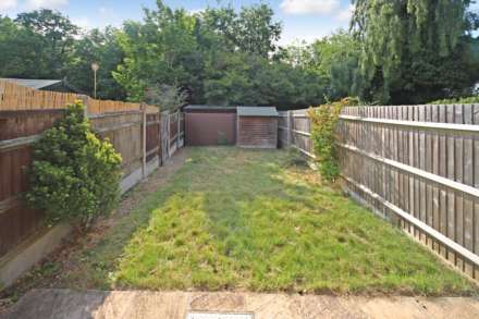 Grove Gardens, Tring, Image 11