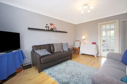 Verney Close, Tring, Image 2