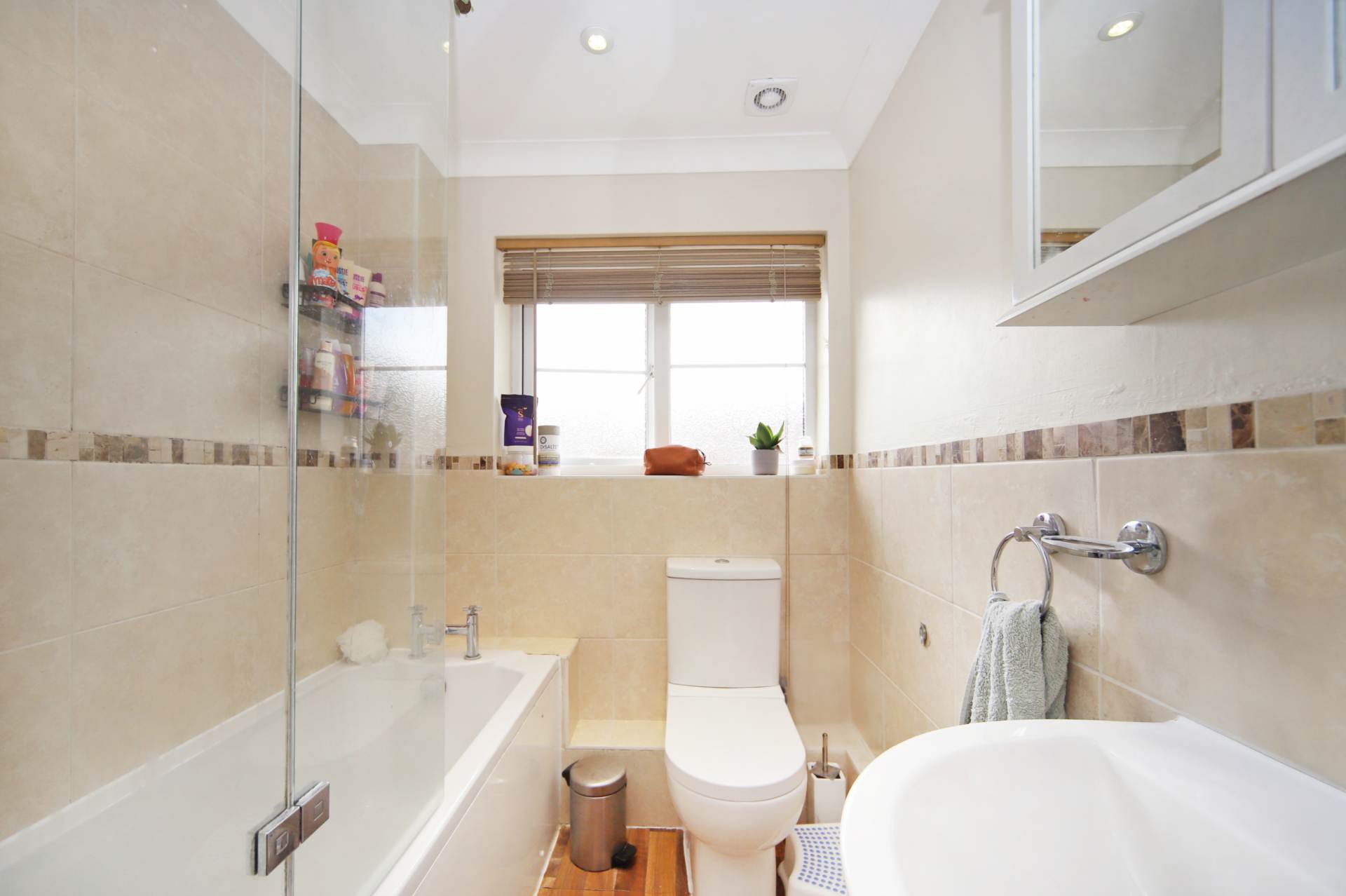 Meadowbrook, Tring, Image 16