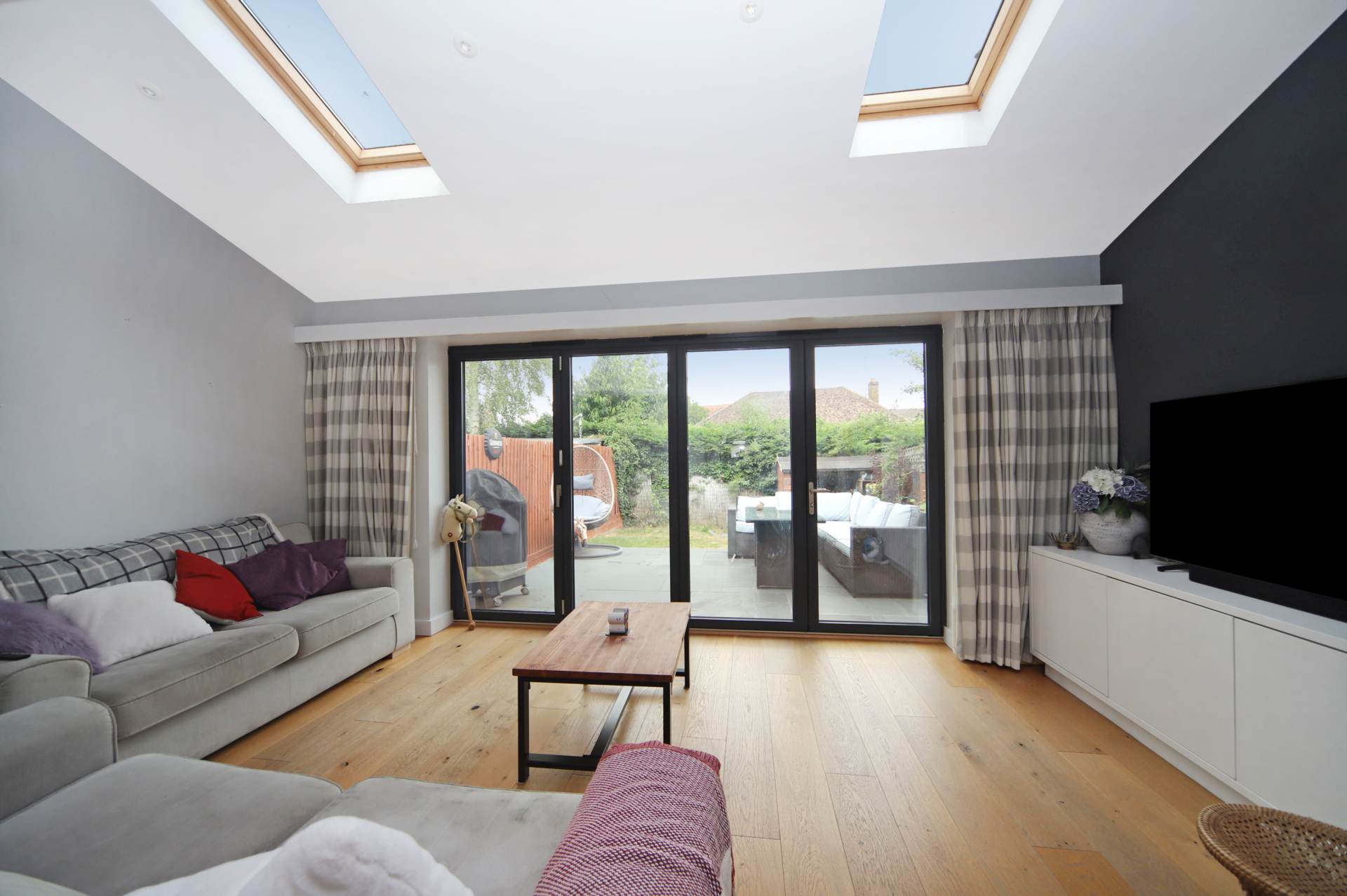 Meadowbrook, Tring, Image 8