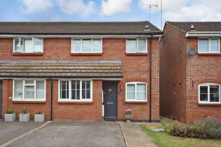 Meadowbrook, Tring