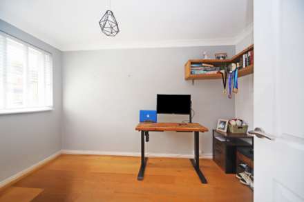 Meadowbrook, Tring, Image 10