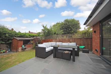 Meadowbrook, Tring, Image 17