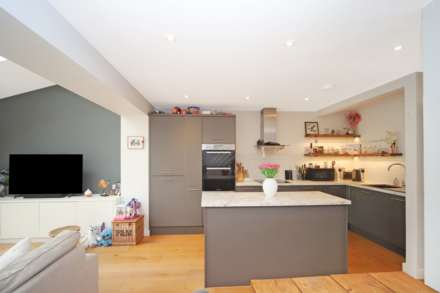 Meadowbrook, Tring, Image 7