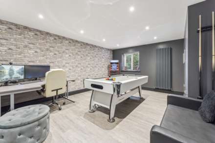 Weston Turville, Image 10