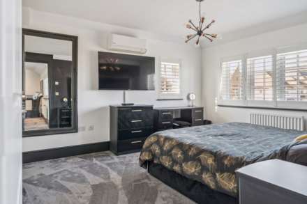 Weston Turville, Image 14