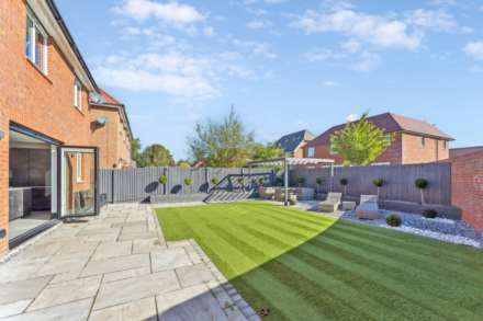 Weston Turville, Image 25