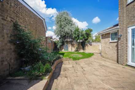 Leeches Way, Cheddington, Image 12