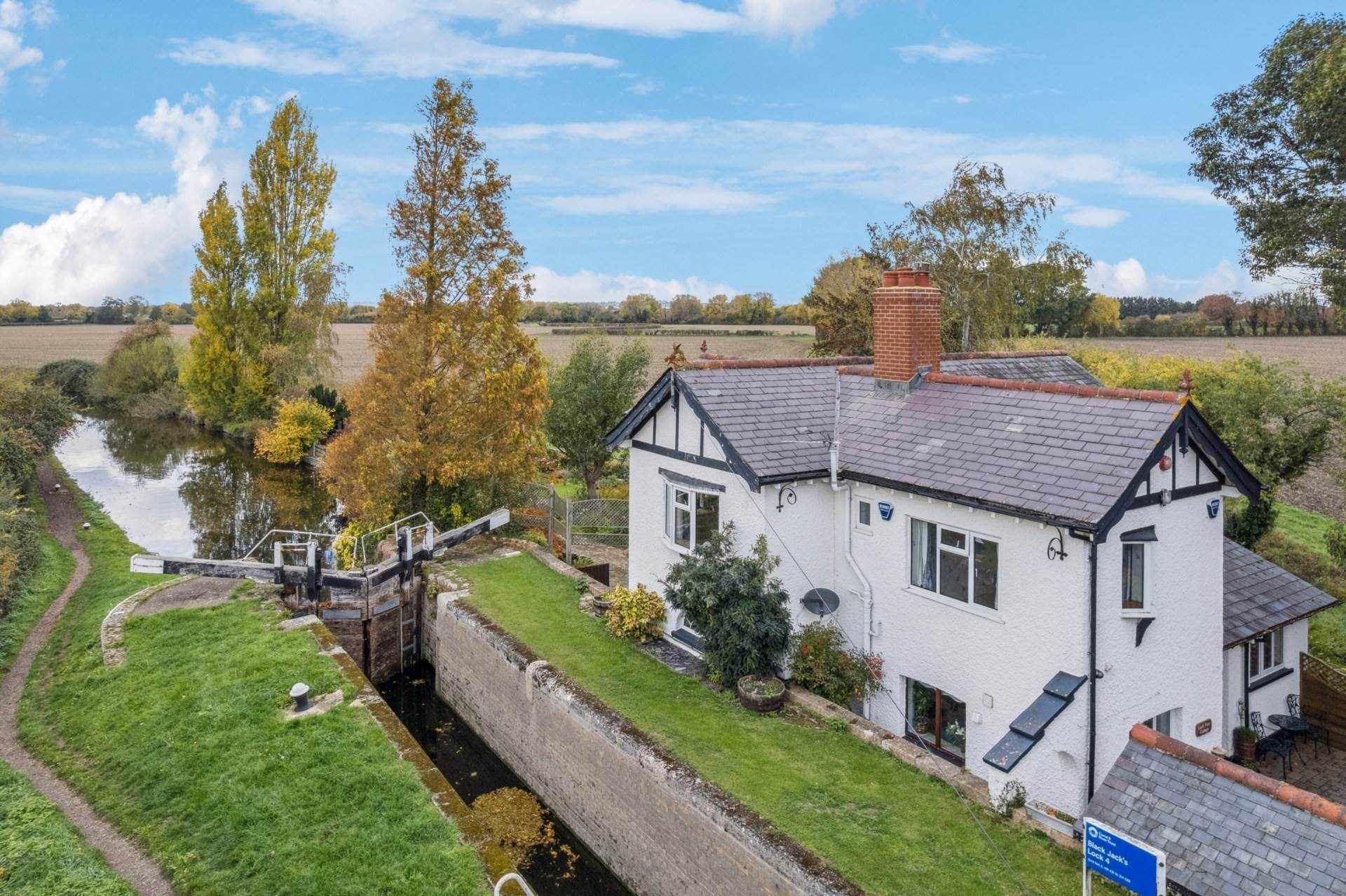 Long Marston Road, Marsworth, Image 2
