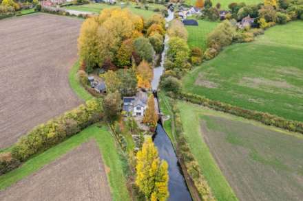 Long Marston Road, Marsworth