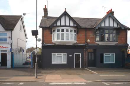 Western Road, Tring, Image 1