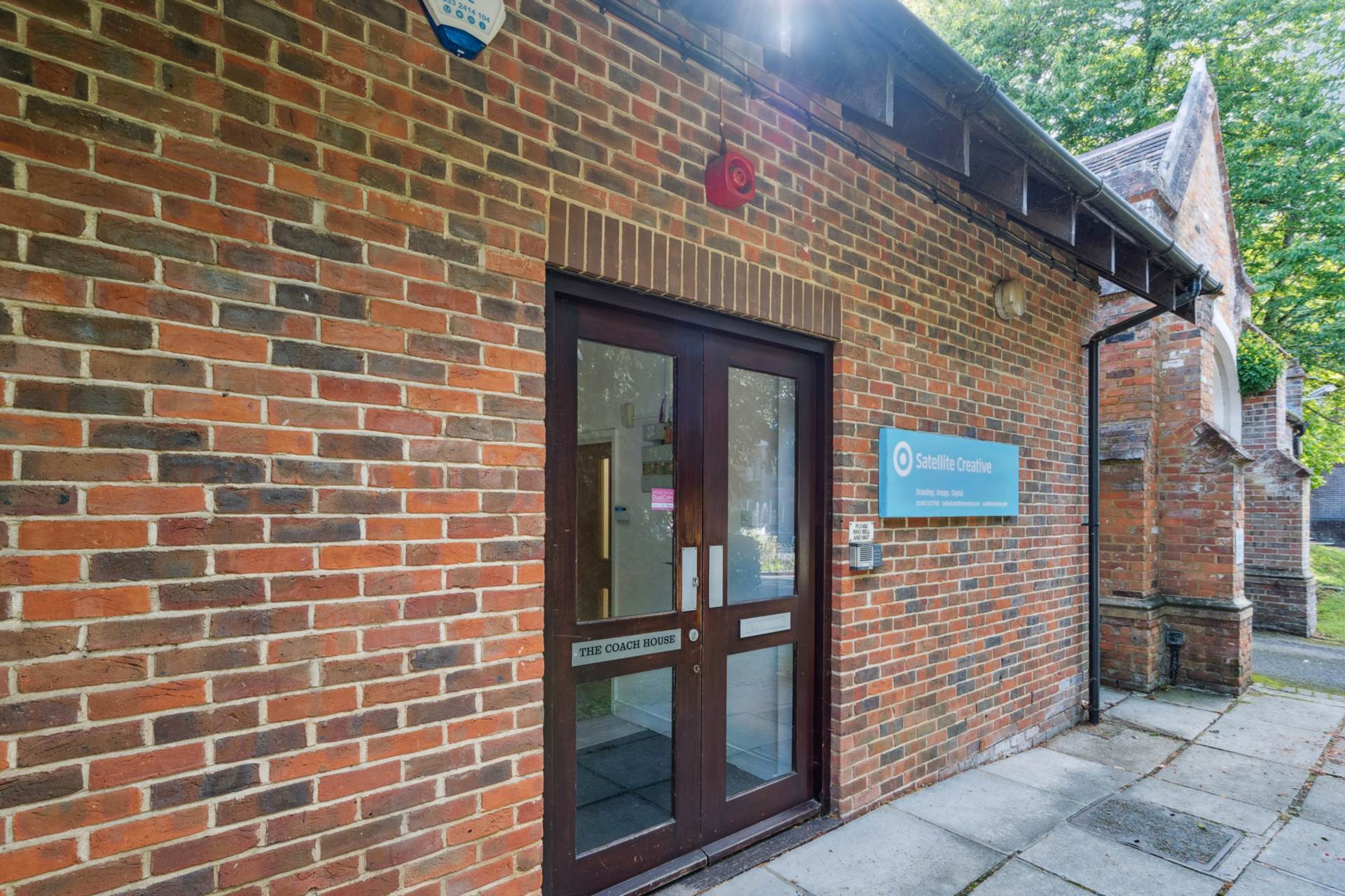 Sutton Court, Church Yard, Tring, Image 11