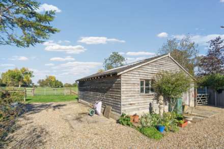 Bierton, Image 18