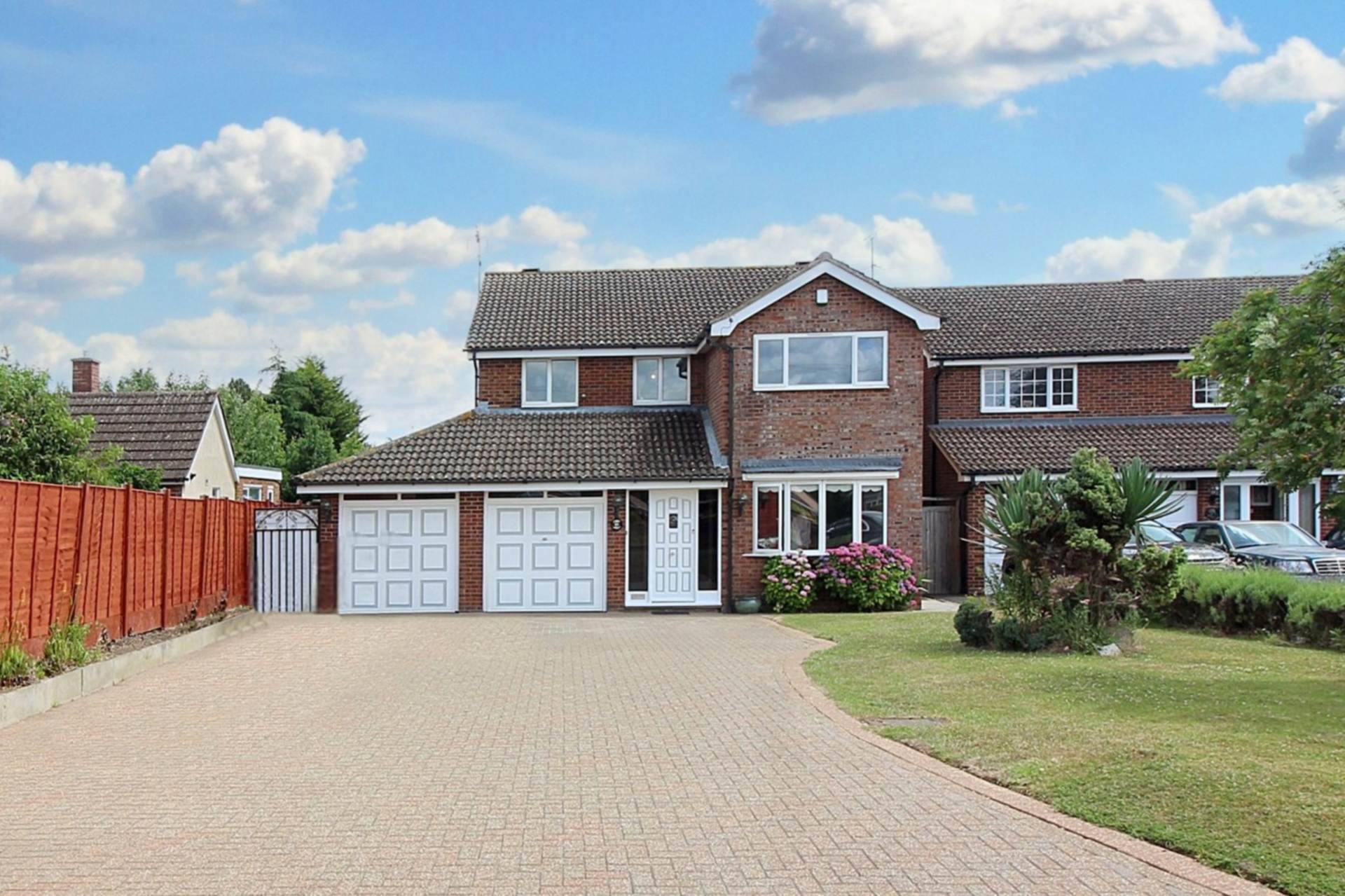 Middle Road, Aylesbury, Image 1