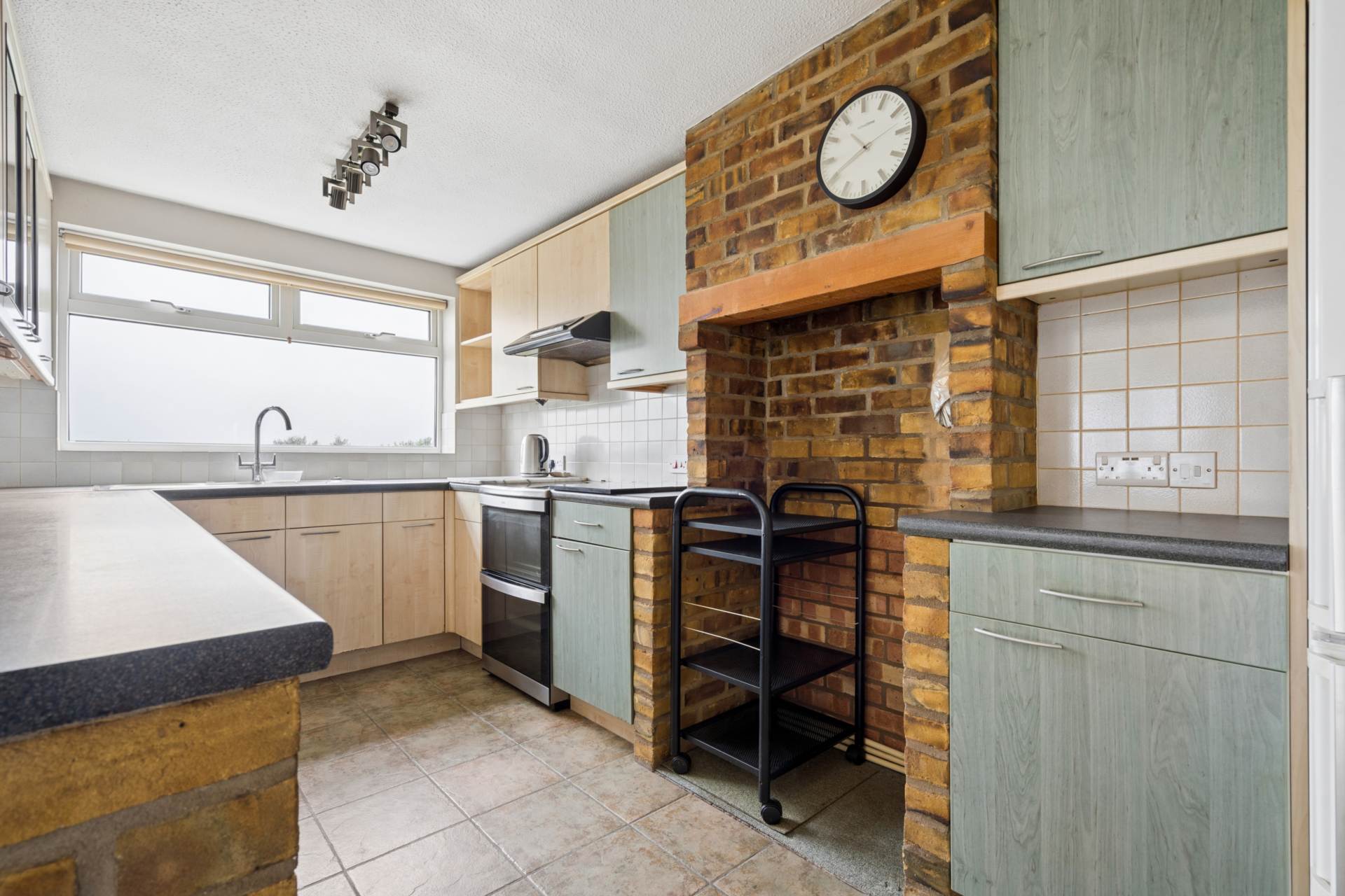 Upper Icknield Way, Aylesbury, Image 10