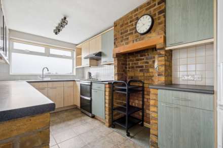 Upper Icknield Way, Aylesbury, Image 10