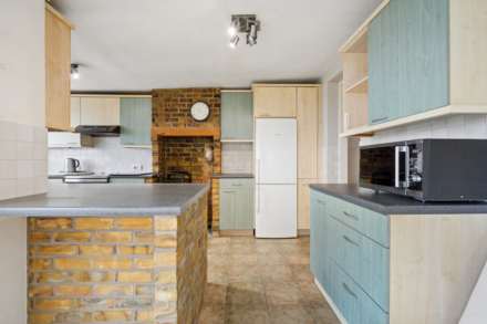 Upper Icknield Way, Aylesbury, Image 12